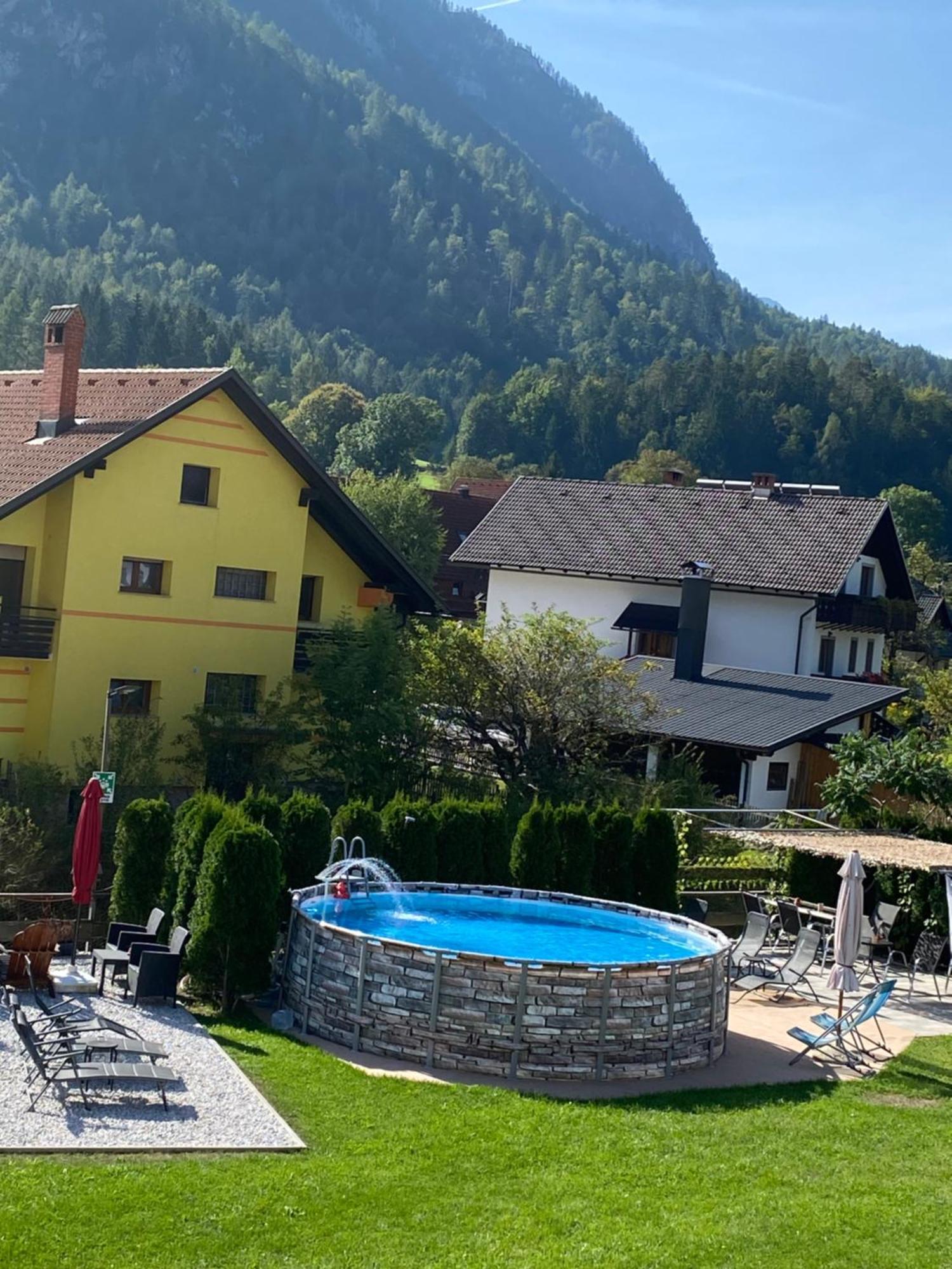 Aparthotel Pr' Jakapč' Mojstrana Exteriér fotografie